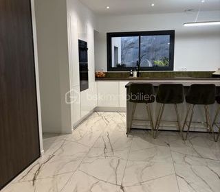  Maison � vendre 7 pi�ces 243 m�