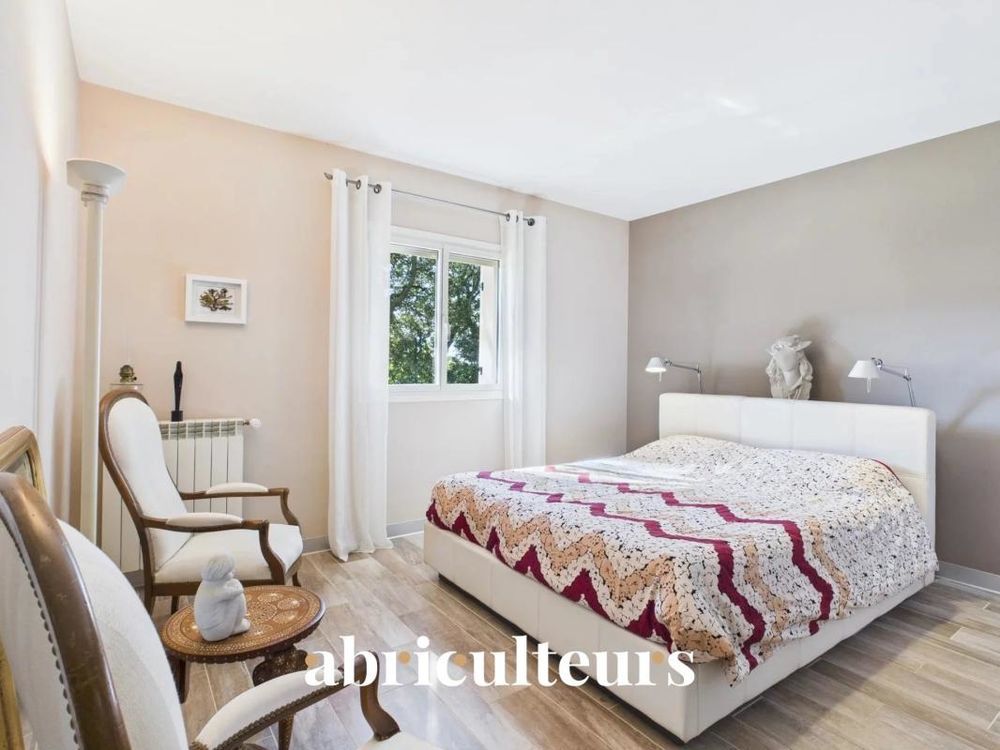 � vendre  Maison Cheval-Blanc (84460)