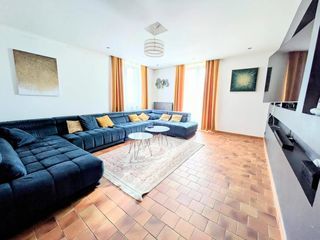  Maison � vendre 7 pi�ces 205 m�