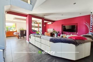  Maison � vendre 6 pi�ces 200 m�