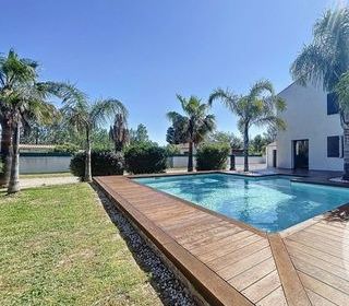  Maison � vendre 5 pi�ces 235 m�