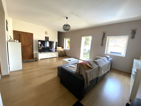   Maison de village enti�rement r�nov�e 6 pi�ces sur Vaux en Bugey Maison - 5 pi�ce(s) - 152 m�