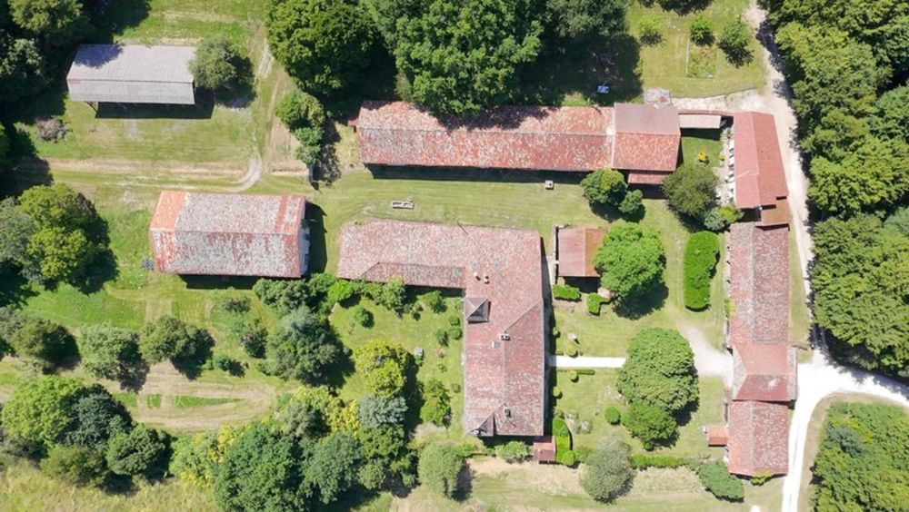 � vendre  Propri�t�/ch�teau Barbezieux-Saint-Hilaire (16300)