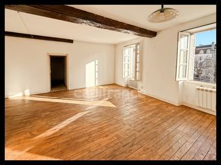  Immeuble � vendre 14 pi�ces 321 m�