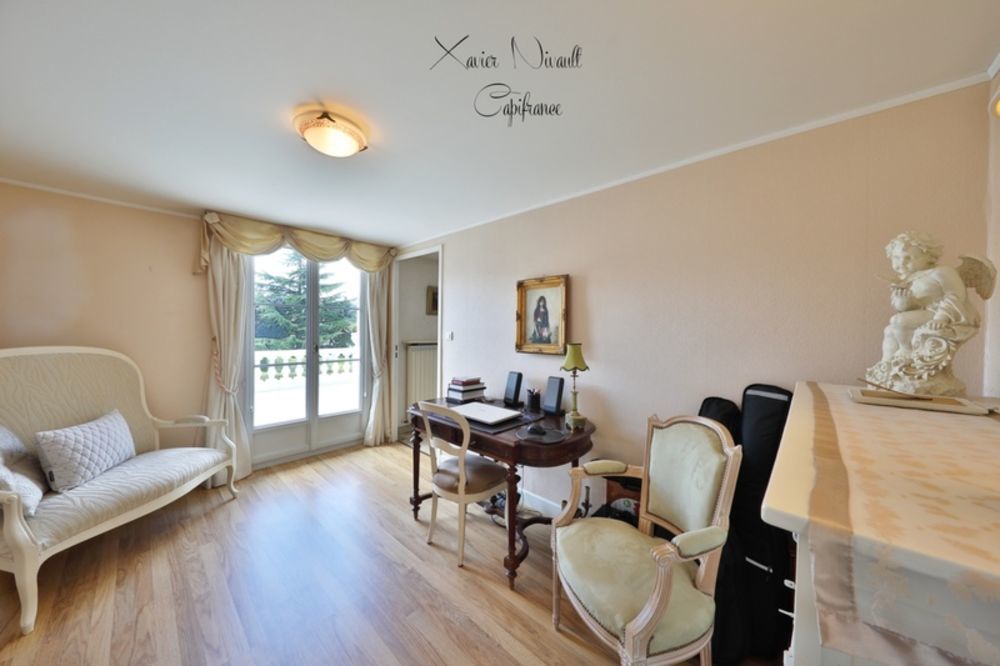 � vendre  Maison La Roche-Vineuse (71960)