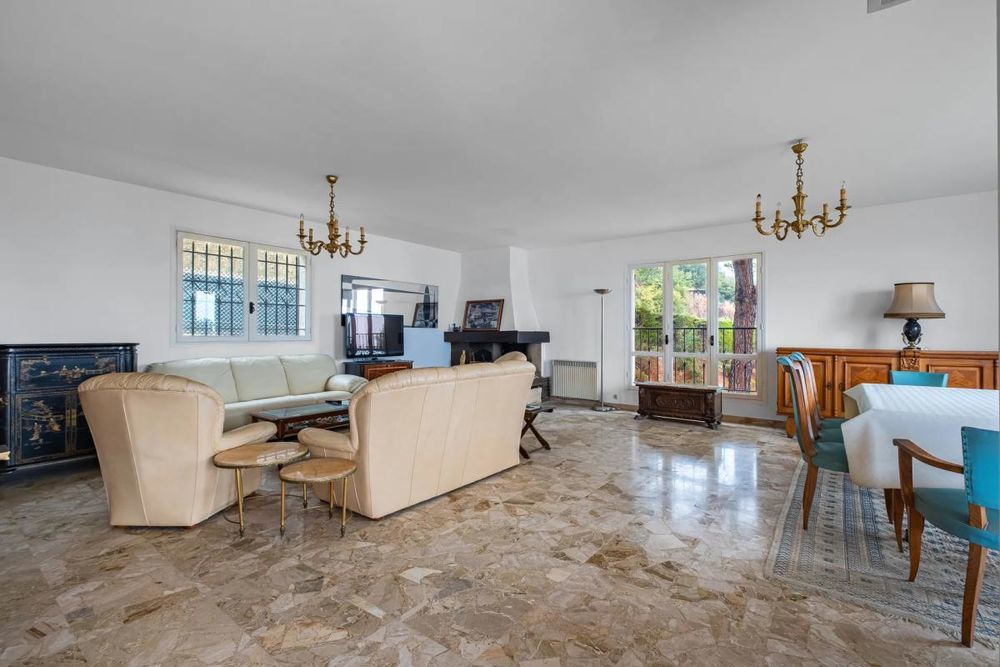 � vendre  Maison Saint-Laurent-du-Var (06700)