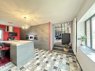  Maison � vendre 8 pi�ces 335 m�