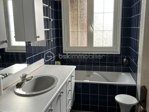   A SAISIR Maison - 4 pi�ce(s) - 89 m�