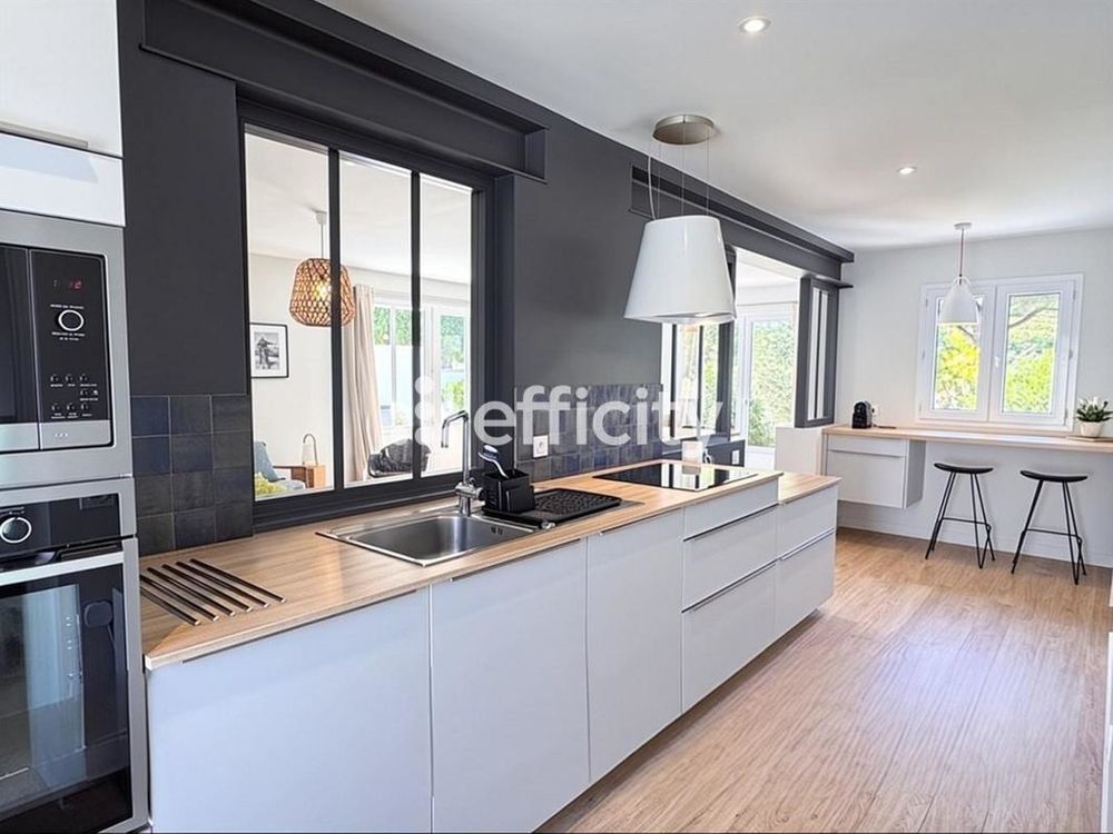 � vendre  Maison Saint-Martin-de-R� (17410)