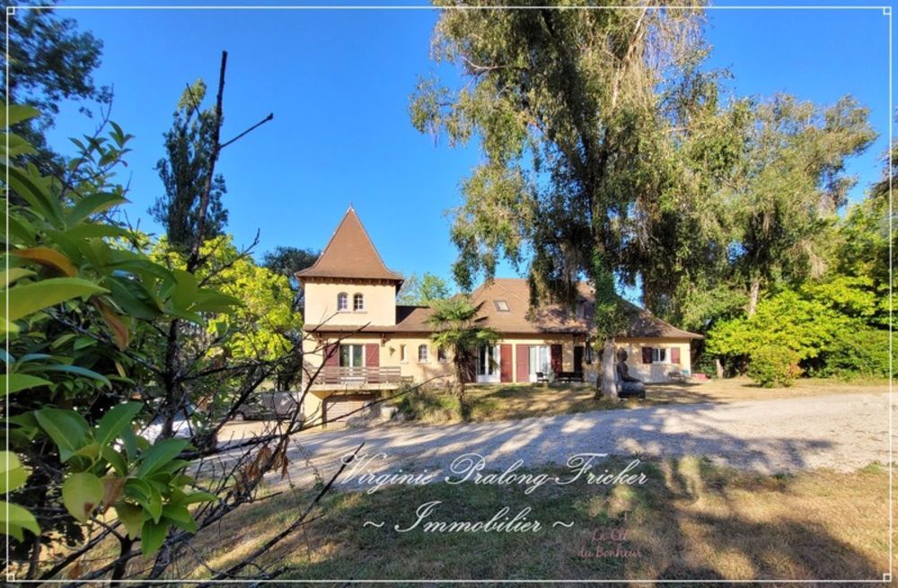 � vendre  Propri�t�/ch�teau Galgon (33133)