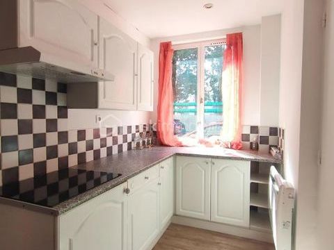   Appartement 2 pices 38 m / RDC / Cour / 150M de la gare Appartement - 2 pice(s) - 38 m