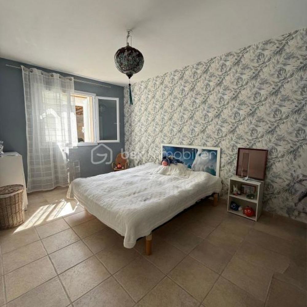 � vendre  Villa Pouzolles (34480)