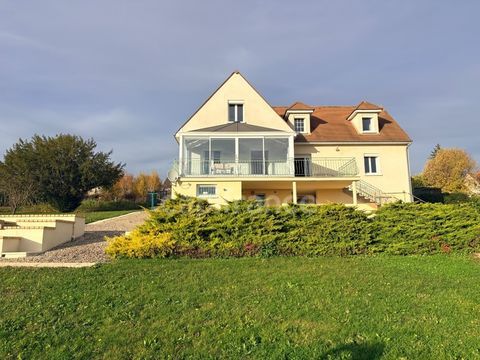   Maison � vendre de 179 m2 SAINT BRIS LE VINEUX (89) 4 chambres plus bureau sous-sol garage Terrain de 2100 m2 Maison - 9 pi�ce(s) - 179 m�