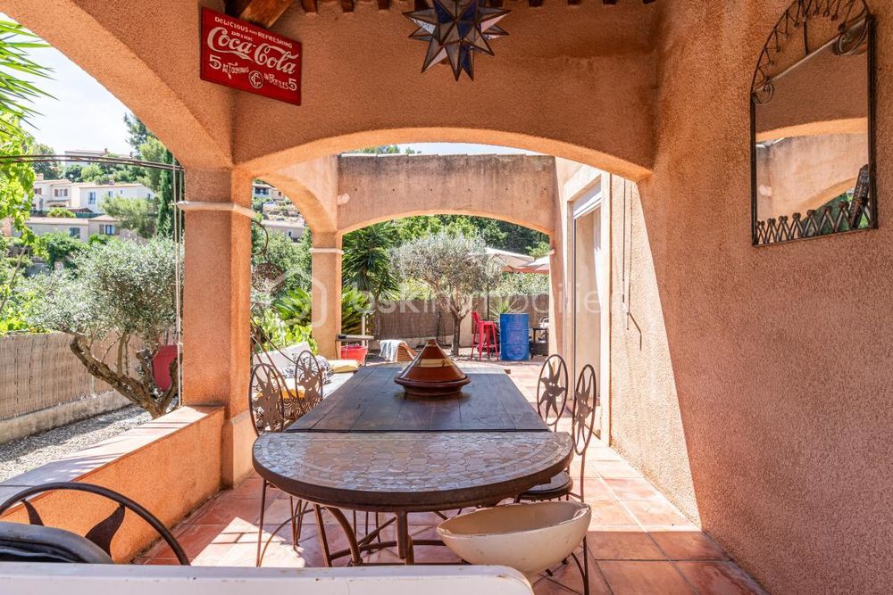 � vendre  Maison Hy�res (83400)