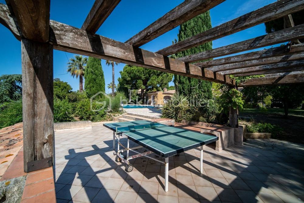 � vendre  Propri�t�/ch�teau La Cadi�re-d'Azur (83740)