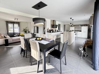  Maison � vendre 8 pi�ces 162 m�