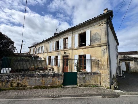   Maison Cherves Richemont 3 pi�ce(s) 112 m2 + d�pendances Maison - 3 pi�ce(s) - 112 m�