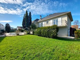  Maison � vendre 10 pi�ces 300 m�