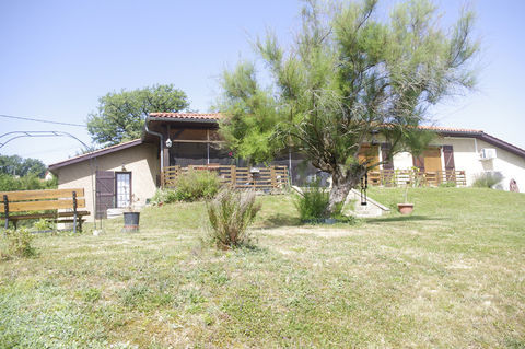   Maison � vendre PESSAN de 6 pi�ces, 4 chambres, terrain  et garage double Maison - 6 pi�ce(s) - 145 m�