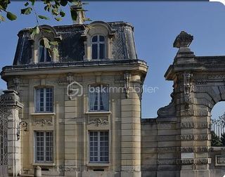  Propri�t�/ch�teau � vendre 10 pi�ces 789 m�