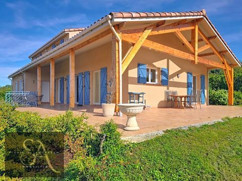   Maison avec piscine � vendre 5 pi�ces CARLA BAYLE (09) vue Pyr�n�es Maison - 5 pi�ce(s) - 174 m�