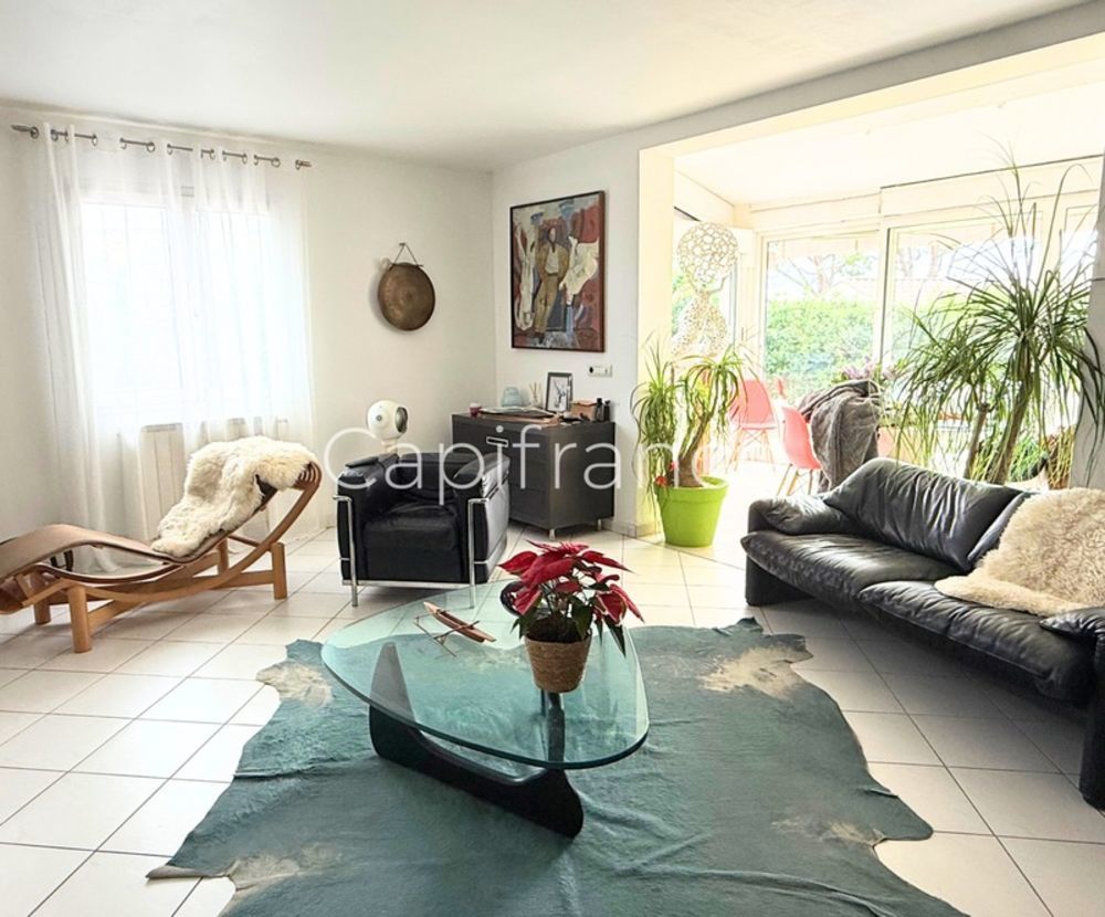 � vendre  Maison �guilles (13510)