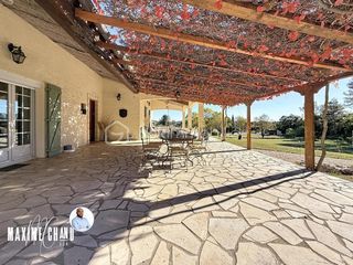  Propri�t�/ch�teau � vendre 6 pi�ces 285 m�