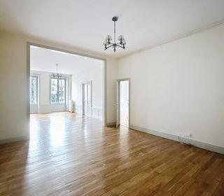  Appartement � louer 6 pi�ces 155 m� Clermont ferrand