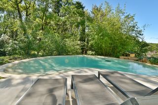  Propri�t�/ch�teau � vendre 13 pi�ces 330 m�