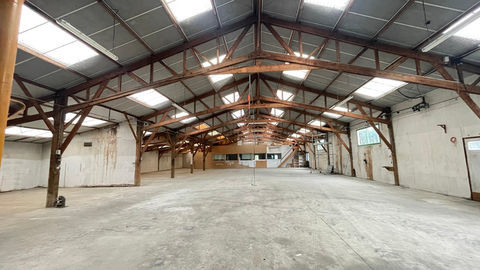 Local/bureau &agrave; vendre Proche de LOUDEAC (22) 408500 22600 Loudeac