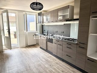  Maison � vendre 5 pi�ces 105 m�