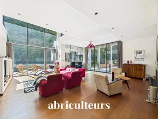  Maison � vendre 9 pi�ces 317 m�