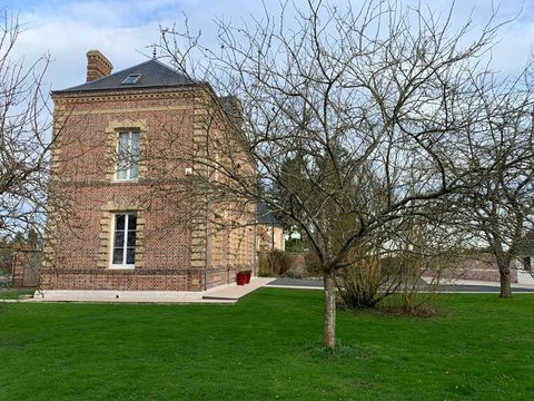   MAGNIFIQUE PROPRIETE  COMPRENANT UNE MAISON DE MAITRE ET UNE ANNEXE Maison - 5 pi�ce(s) - 250 m�