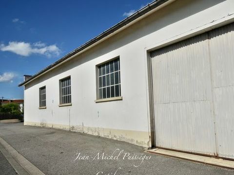 SAINT GAUDENS (31), Entrep&ocirc;t &agrave; Louer de 290m2, Stationnement ext&eacute;rieur 1625 31800 Saint gaudens