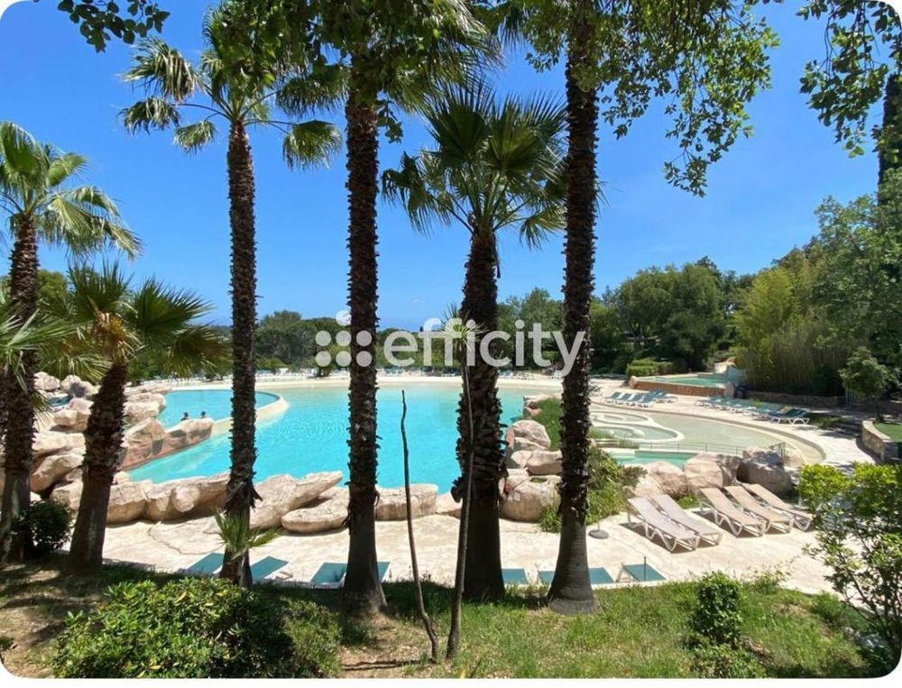 � vendre  Villa Grimaud (83310)