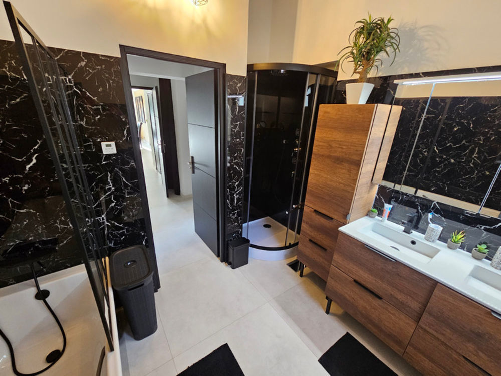 � vendre  Villa Roquefort-les-Pins (06330)