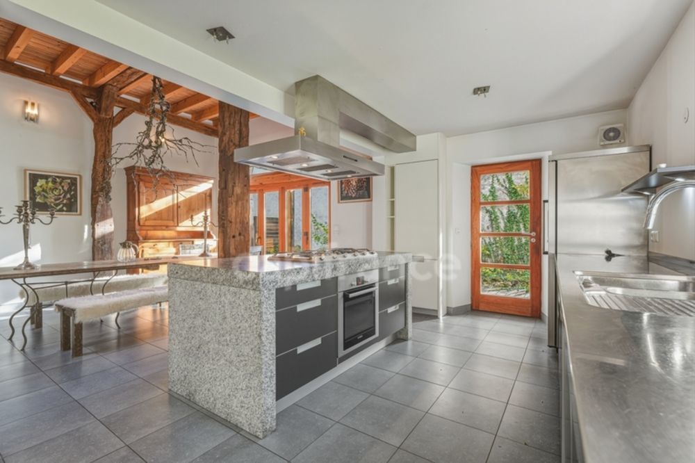 � vendre  Maison Saint-Genis-Pouilly (01630)