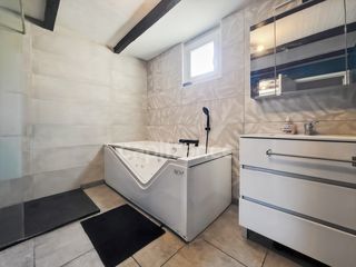  Maison � vendre 9 pi�ces 255 m�