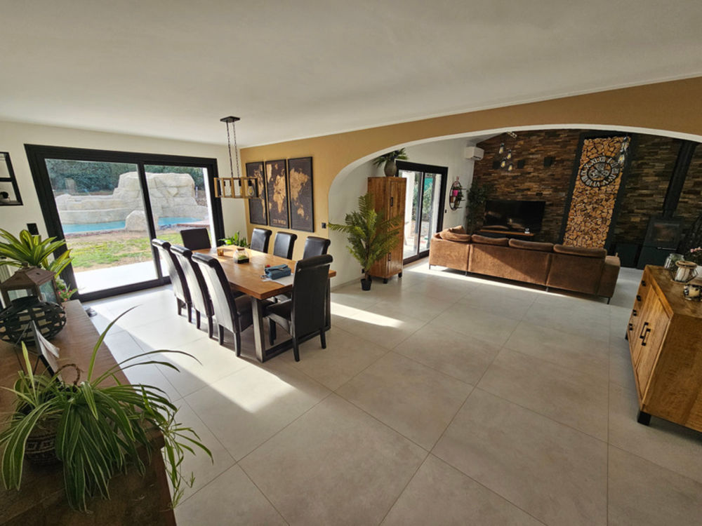 � vendre  Villa Roquefort-les-Pins (06330)