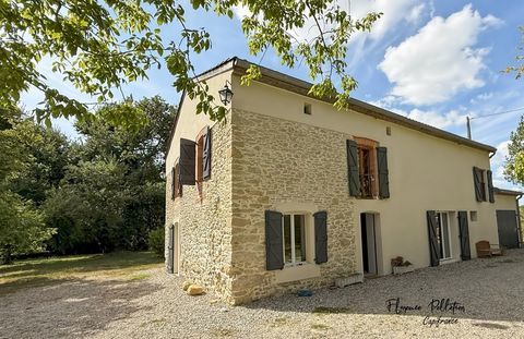   A vendre maison de campagne proche de Cuq Toulza � 175 m� habitables sur 5 662 m� de terrain Maison - 6 pi�ce(s) - 175 m�