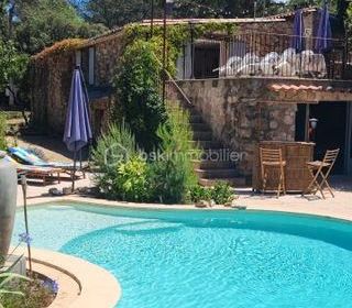  Propri�t�/ch�teau � vendre 4 pi�ces 215 m�