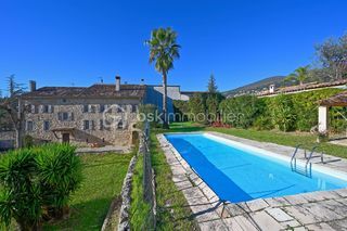  Propri�t�/ch�teau � vendre 9 pi�ces 354 m�