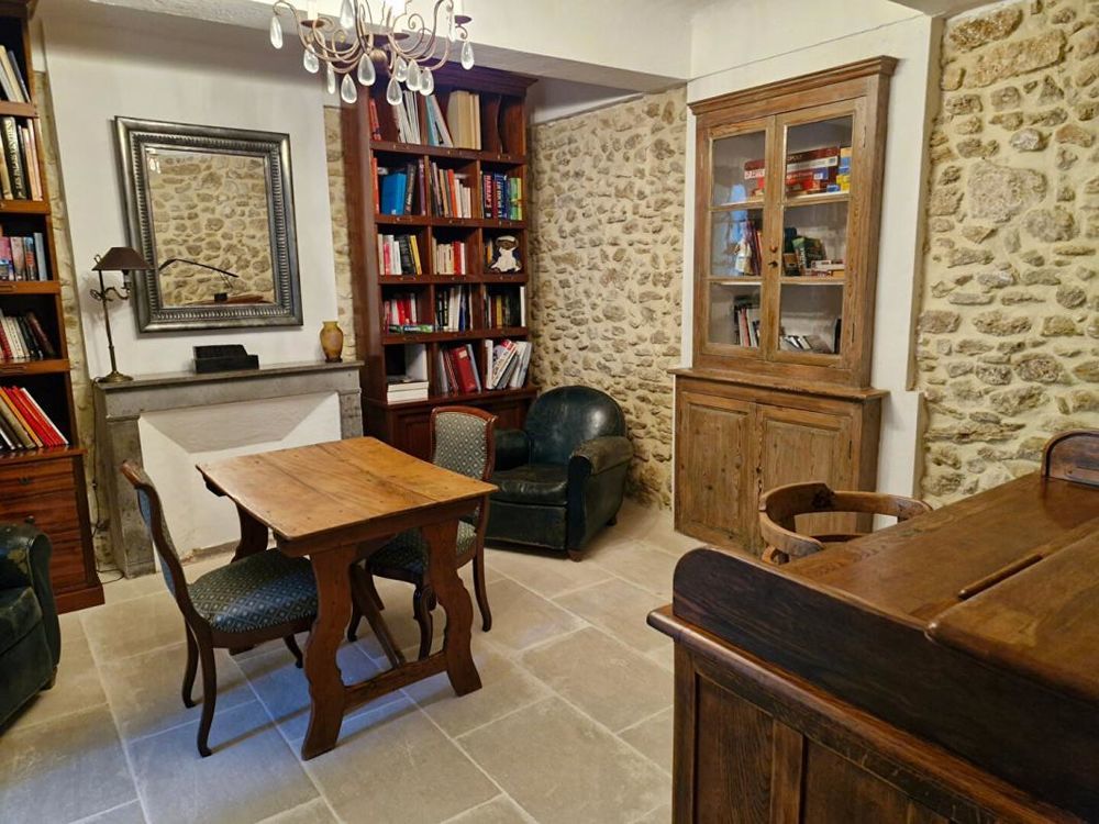 � vendre  Propri�t�/ch�teau Maubec (84660)