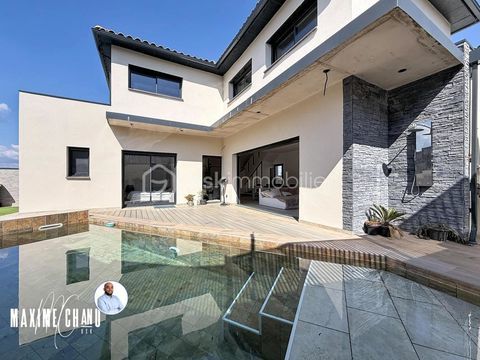   Maison contemporaine 5 pi�ces avec piscine et garage � BELARGA Maison - 5 pi�ce(s) - 142 m�