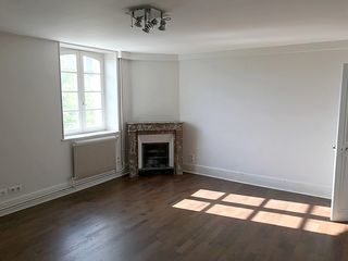  Appartement � louer 4 pi�ces 106 m�