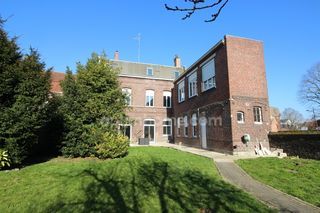  Propri�t�/ch�teau � vendre 12 pi�ces 431 m�