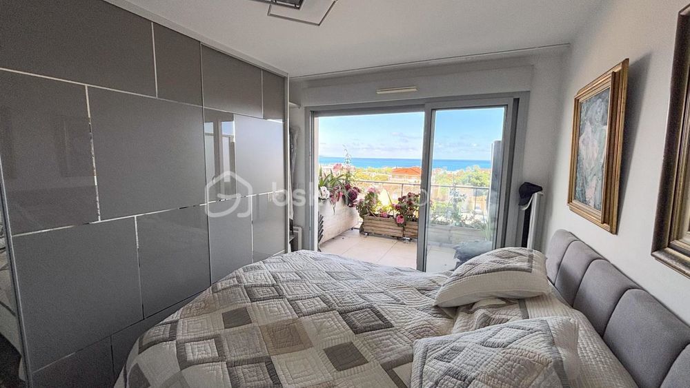 � vendre  Appartement Antibes (06600)