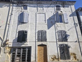  Immeuble � vendre 15 + pi�ces 375 m�