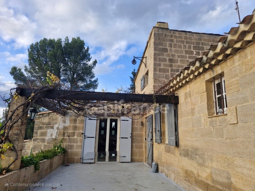 � vendre  Maison �guilles (13510)