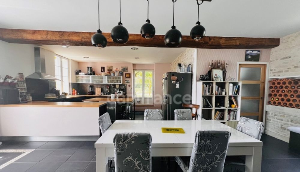 � vendre  Propri�t�/ch�teau Anais (17540)